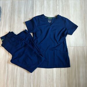Healing hands navy scrubs size small